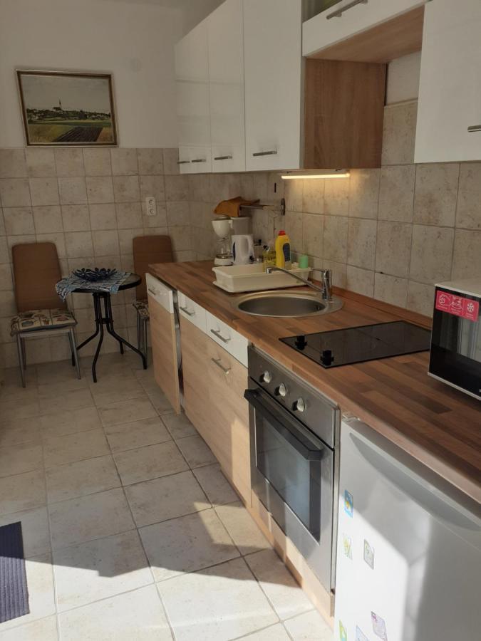 Rose Apartman Balatonlelle Exterior photo