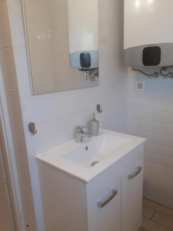 Rose Apartman Balatonlelle Exterior photo