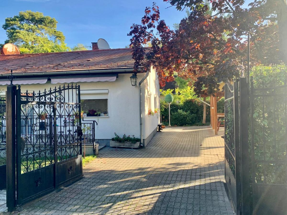 Rose Apartman Balatonlelle Exterior photo