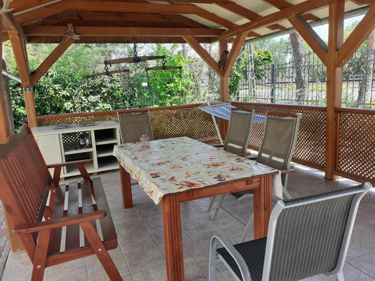 Rose Apartman Balatonlelle Exterior photo