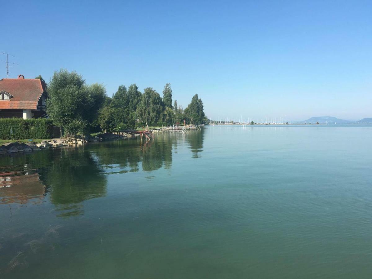 Rose Apartman Balatonlelle Exterior photo