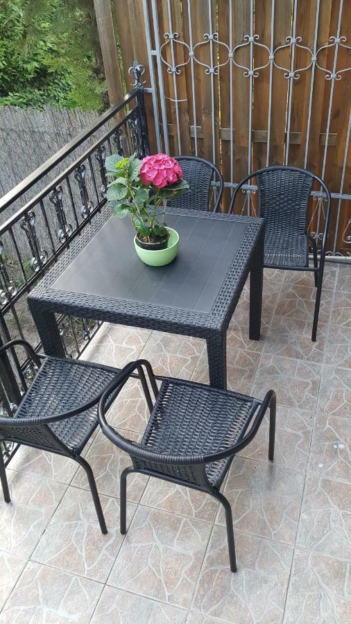 Rose Apartman Balatonlelle Exterior photo