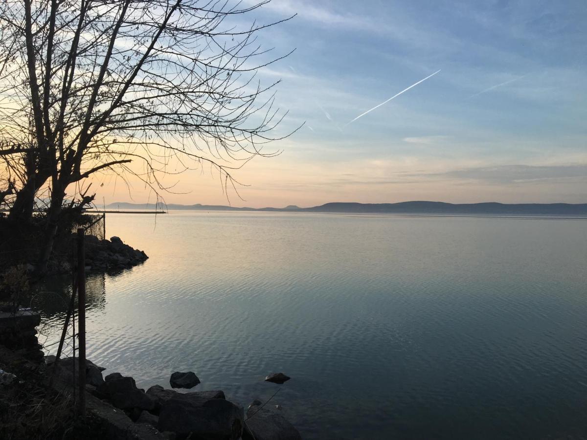 Rose Apartman Balatonlelle Exterior photo